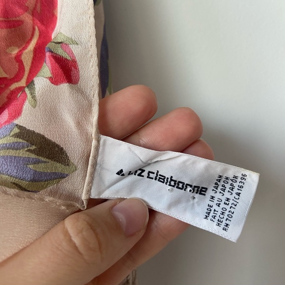 (3/$40) Vintage Liz Claiborne Silk Scarf - Picture 3 of 8